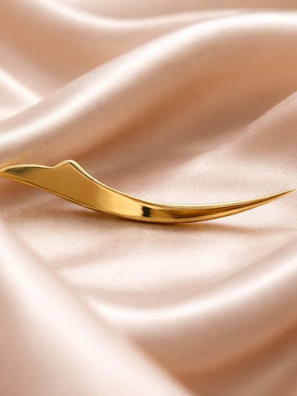 Monet Vintage brooch, gold tone asymmetry